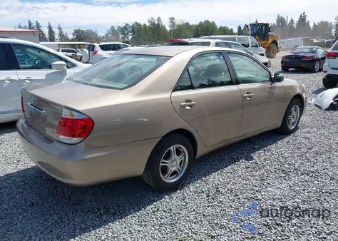 2005 Toyota Camry Le z USA, uszkodzony, nr VIN 4T1BE32K85U080394